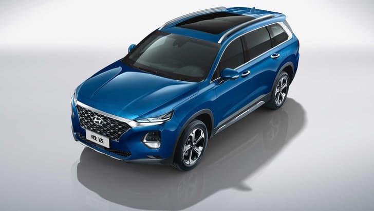 Hyundai Santa Fe (LWB) image gallery